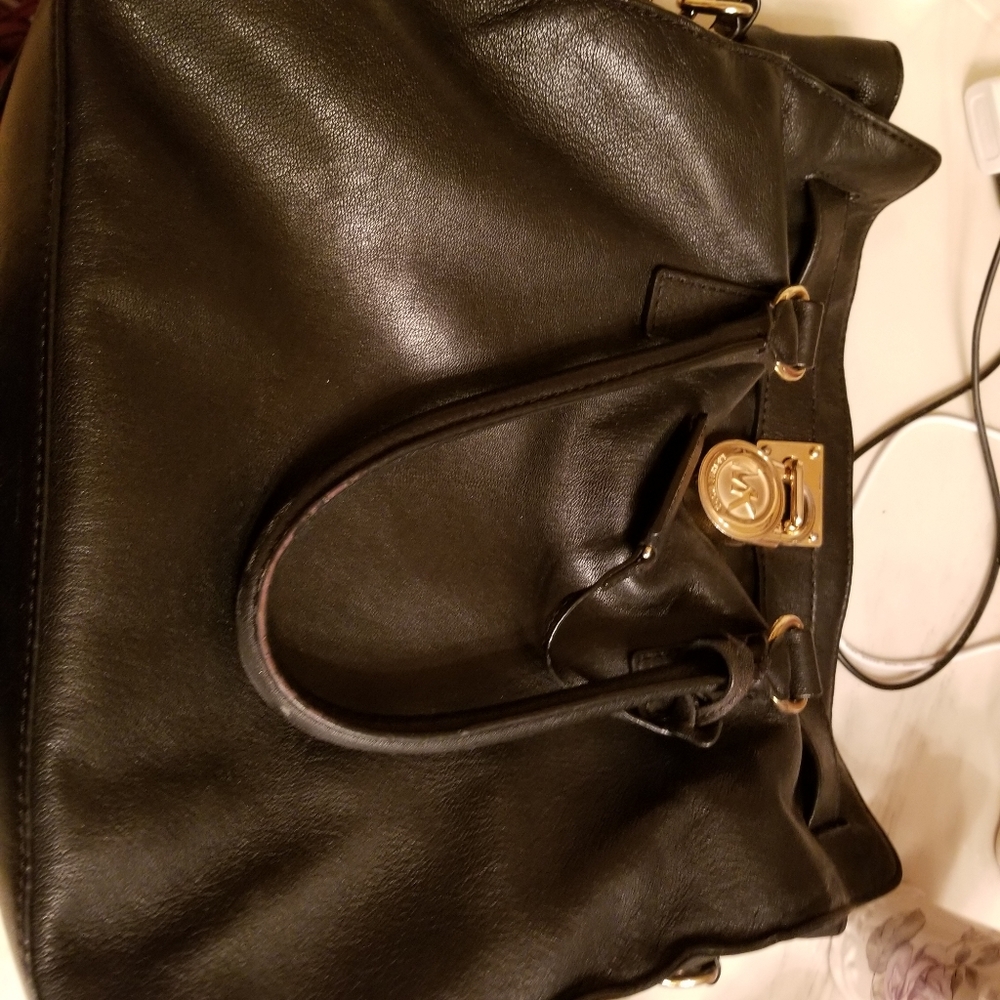 Gently used Black Large Hamilton MK Handbag